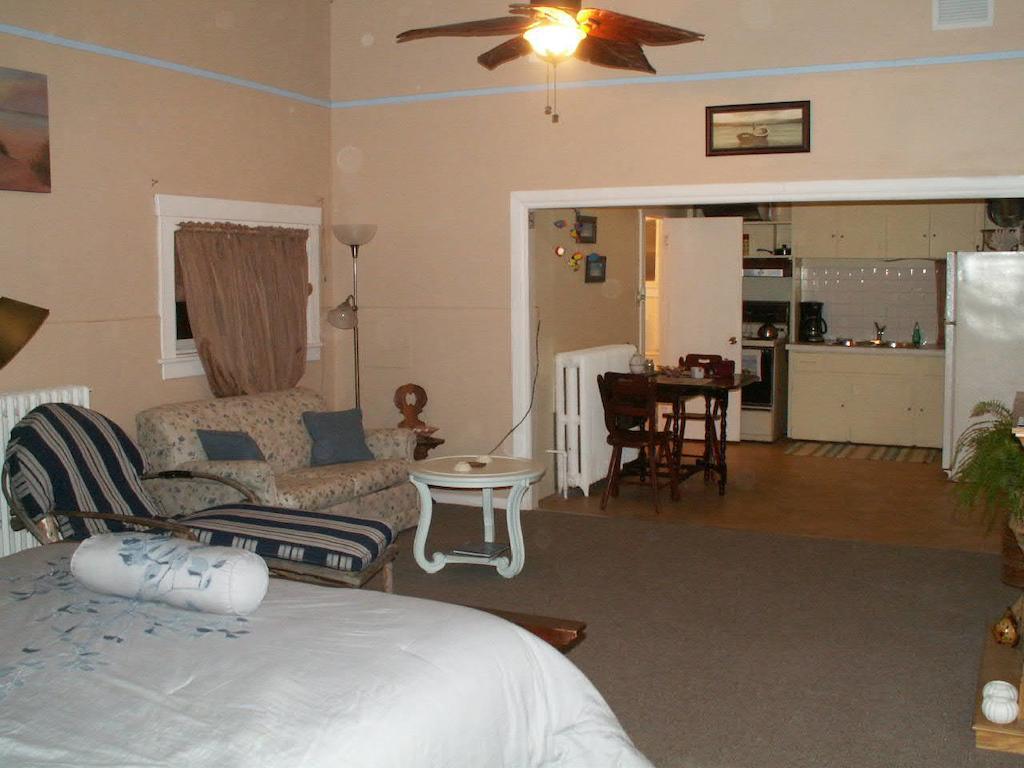 Canalside Restaurant, Inn & Kitchen Store Port Colborne Kamer foto