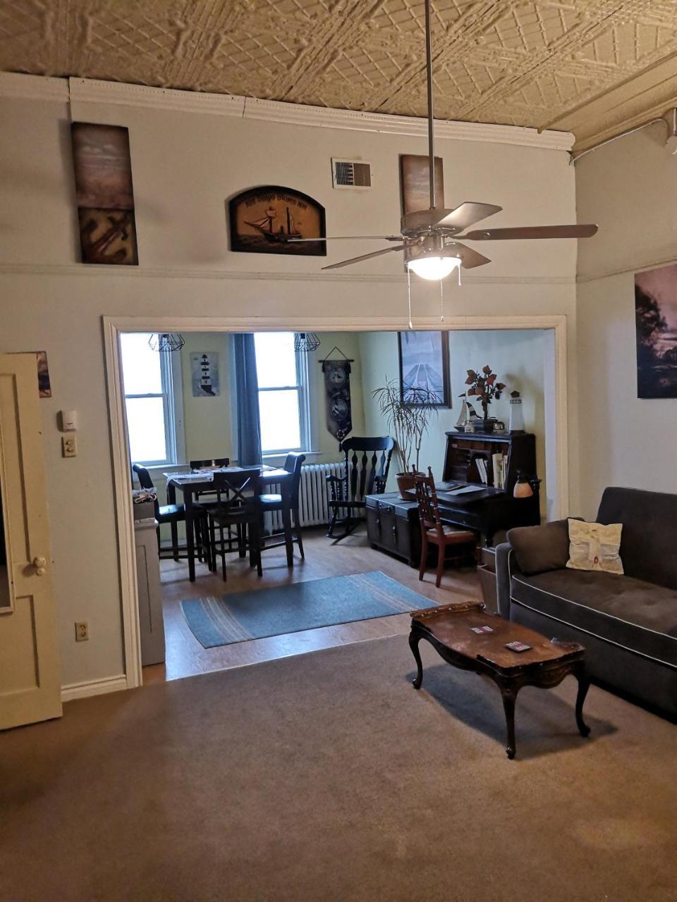 Canalside Restaurant, Inn & Kitchen Store Port Colborne Buitenkant foto