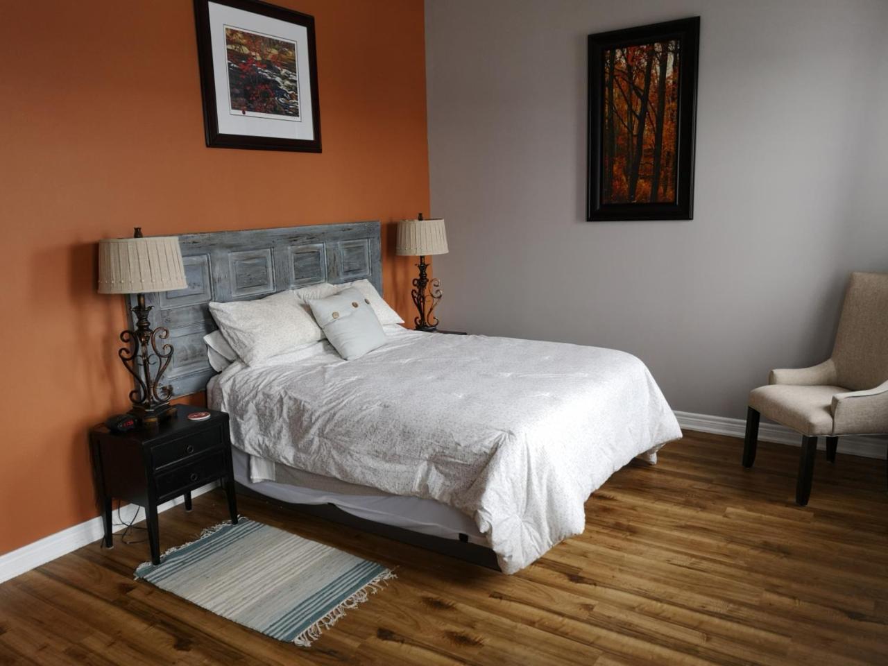 Canalside Restaurant, Inn & Kitchen Store Port Colborne Buitenkant foto